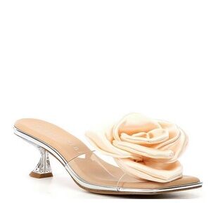 Gianni Bini
Alana Clear Satin Flower Dress Sandals NWOB size 7 small heel